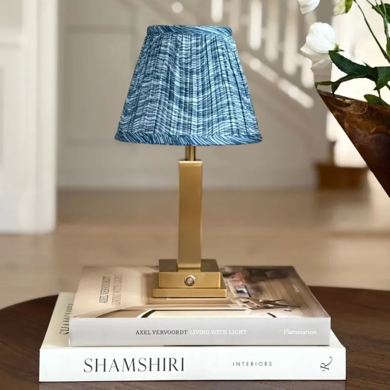 Athena Slim Rechargeable Table Lamp (Blue wave)